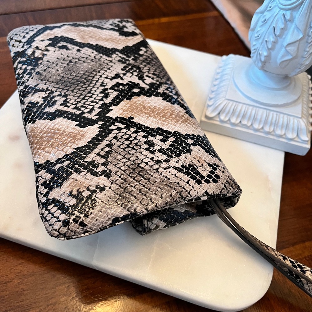 Nine West Faux Snakeskin Fold-Over Convertible Wristlet or Clutch (NWOT) - Picture 6 of 12